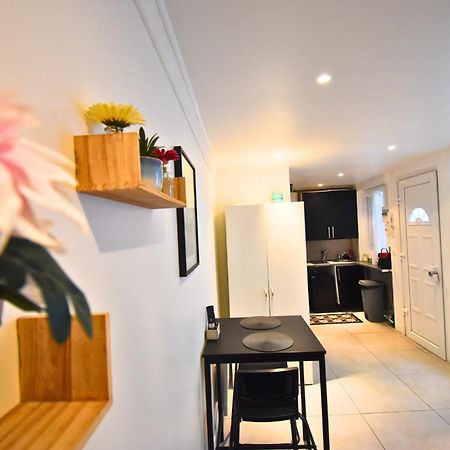 Urban Chic Paris Apartamento Les Lilas Exterior foto
